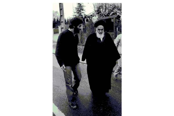 آقای محمد حسن قدیری ابیانه با رهبر انقلاب آقای محمد حسن قدیری ابیانه با رهبر انقلاب - اسپوتنیک ایران