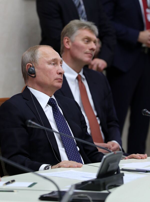ولادیمیر پوتین، رئیس جمهور روسیه در اجلاس سه جانبه در خصوص حل و فصل بحران سوریه - اسپوتنیک ایران  