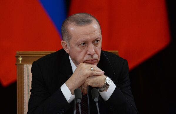 رجب طیب اردوغان، رئیس جمهور ترکیه در اجلاس سه جانبه در خصوص حل و فصل بحران سوریه - اسپوتنیک ایران  