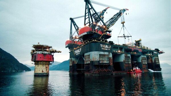 هر بشکه نفت برنت به زیر ۳۰ دلار سقوط کرد - اسپوتنیک ایران  