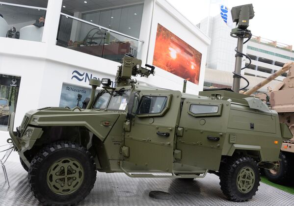 نمایشگاه بین المللی تسلیحات در امارات متجده عربی-ماشین نظامی اسپانیا - اسپوتنیک ایران  
