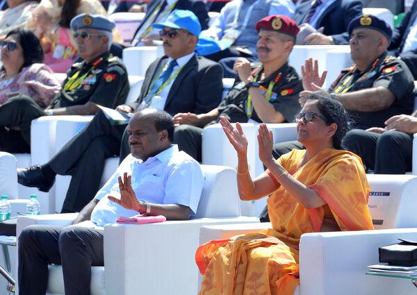 خانم نیرمالا سیتارامان، وزیر دفاع هند در افتتاحیه نمایشگاه هوایی  آیرو ایندیا 2019 - اسپوتنیک ایران  