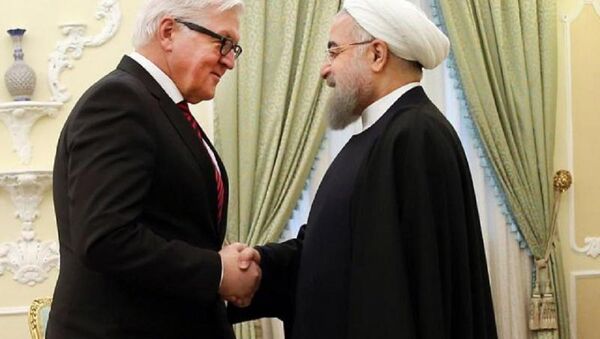 جنجال تبریک رئیس جمهور آلمان به حسن روحانی - اسپوتنیک ایران  