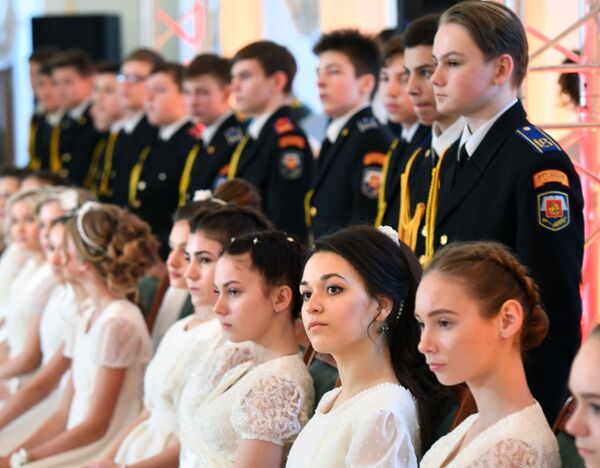 مجلس رقص دانشجویان افسری کل روسیه  به افتخار میهن - اسپوتنیک ایران  
