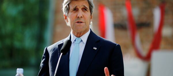 U.S. Secretary of State John Kerry delivers a statement on the Iran talks in Vienna, Austria, Sunday, July 5, 2015 - اسپوتنیک ایران  