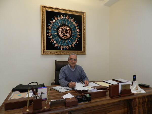 دکتر سید ولی الله فاطمی اردکانی مدیر عامل شرکت ققنوس دکتر سید ولی الله فاطمی اردکانی مدیر عامل شرکت ققنوس - اسپوتنیک ایران