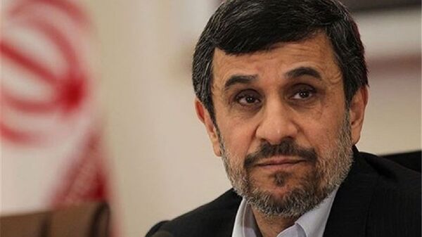 احمدی‌نژاد: مجوز پخش سریال قهوه تلخ مهران مدیری را من گرفتم - اسپوتنیک ایران  