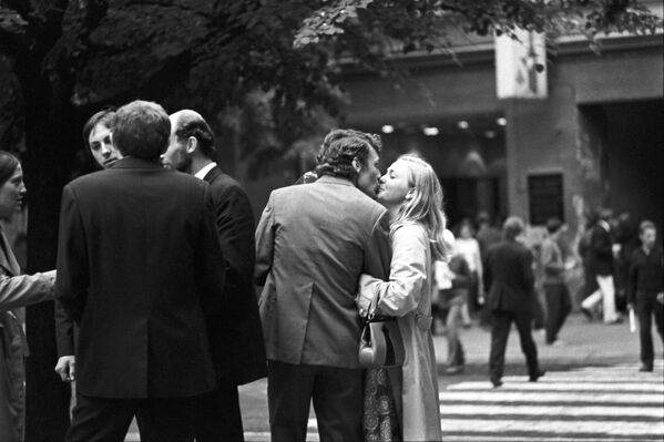 زوج عاشق در خیابان ویلنیوس سال  ۱۹۷۳ - اسپوتنیک ایران  