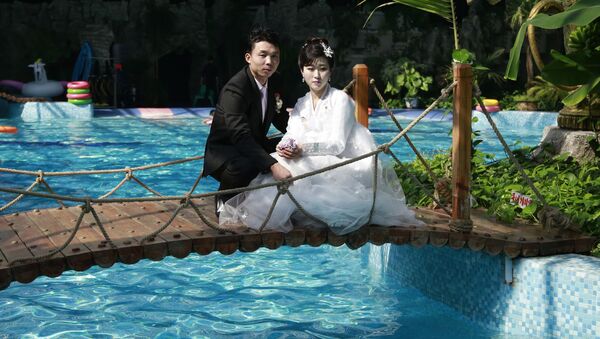 عروس و داماد در کره شمالی - اسپوتنیک ایران  