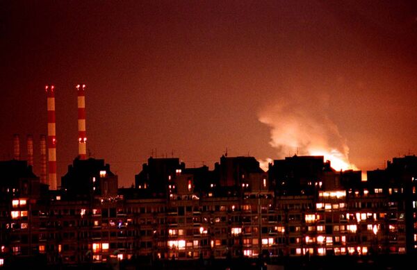 ناتو جمهوری فدرال  یوگسلاوی را  در سال 1999 بمباران کرد. بمب ها خانه های بلگراد را ویران کردند. - اسپوتنیک ایران  