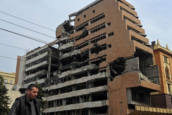 خرابی ساختمان ستاد نظامی فدرال در بلگراد در نتیجه حمله ناتو - اسپوتنیک ایران  