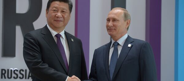 آمریکا بهای هنگفتی را برای تهدید روسیه و چین می پردازد آمریکا بهای هنگفتی را برای تهدید روسیه و چین می پردازد - اسپوتنیک ایران