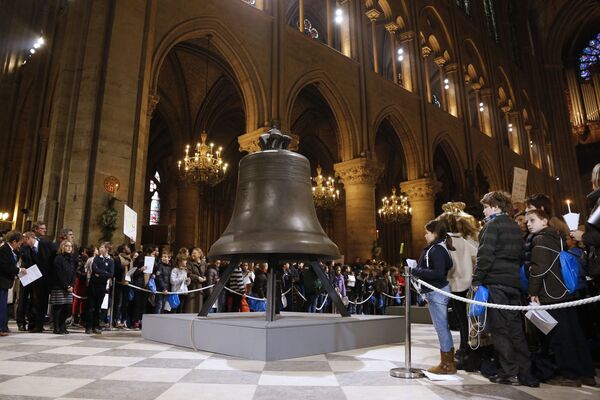 ناقوس جدید برای کلیسای نوتردام پاریس در سال 2013 - اسپوتنیک ایران  
