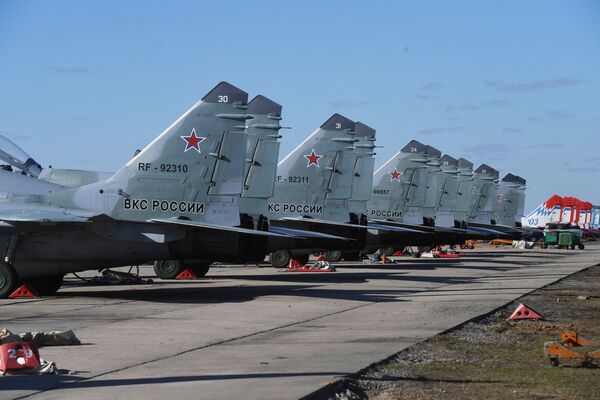 هواپیما های چند منظوره میگ ـ 29  در آستانه آغاز تمرین  بخش هوایی  رژه پیروزی بر فاشیسم در مسکو - اسپوتنیک ایران  