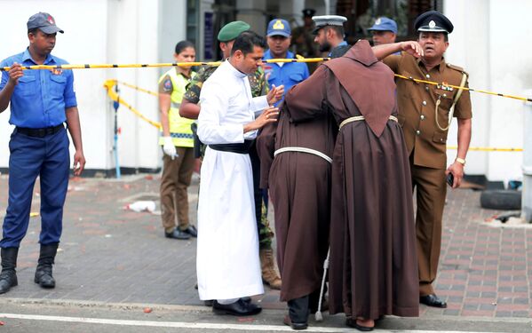 بازماندگان حادثه تروریستی روز جشن عید پاک در سریلانکا - اسپوتنیک ایران  
