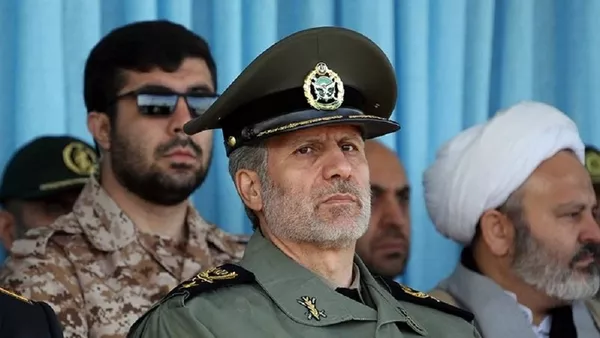 امیر سرتیپ «امیر حاتمی» وزیر دفاع ایران 