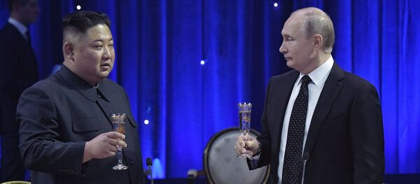 هدیه پوتین به کیم جونگ اون + عکس هدیه پوتین به کیم جونگ اون + عکس - اسپوتنیک ایران