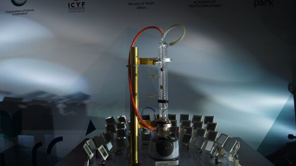 حضور مخترع ایرانی با دستگاه آب شیرین کن در همایش کازان حضور مخترع ایرانی با دستگاه آب شیرین کن در همایش کازان - اسپوتنیک ایران