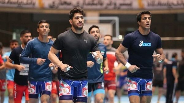 هشدار جدی به تیم های ورزشی در ایران - اسپوتنیک ایران  