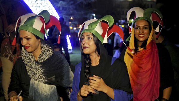 ۱۷ درصد دختران در ایران زیر ۱۸ سال ازدواج می کنند - اسپوتنیک ایران  