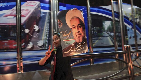 طرفداران حسن روحانی - اسپوتنیک ایران  
