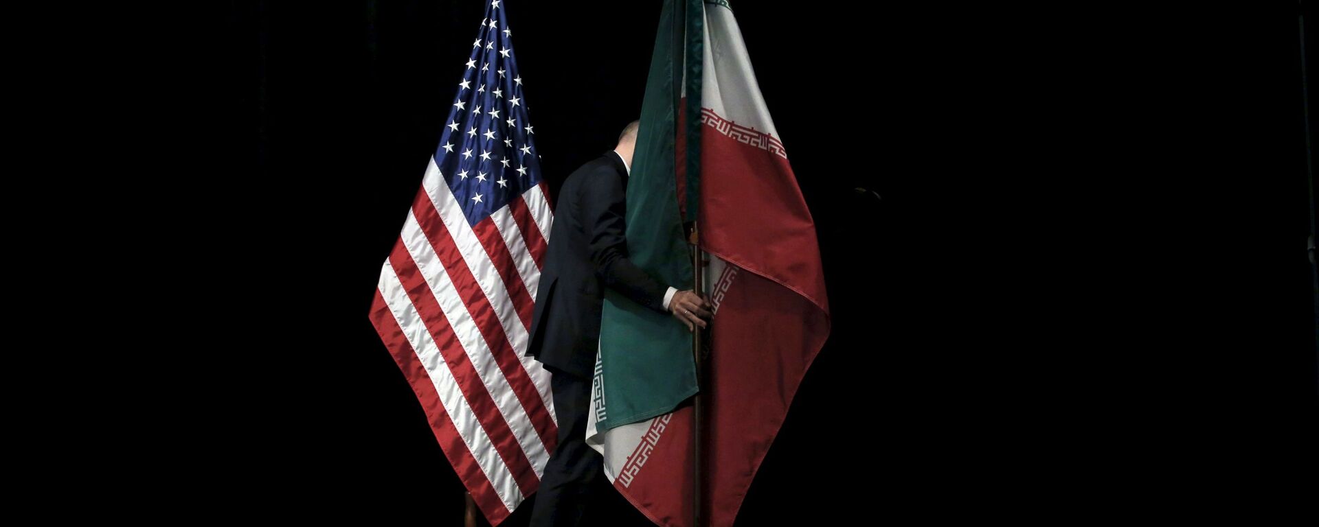 عزیزی: آمریکا ضعیف تر از آن است که در ایران تحرکاتی داشته باشد  - اسپوتنیک ایران  , 1920, 28.05.2021