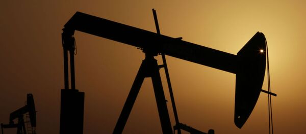 موفقیت فروش نفت ایران در بورس موفقیت فروش نفت ایران در بورس - اسپوتنیک ایران