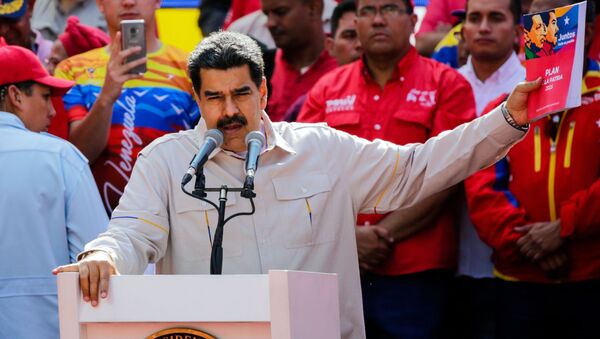 مادورو: در حوزه نظامی از ایران، روسیه و چین مشورت می گیریم - اسپوتنیک ایران  