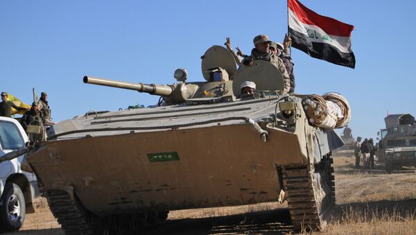 عملیات ارتش عراق به همراه حشد الشعبی علیه داعش  - اسپوتنیک ایران  