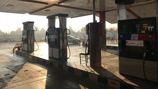 مخالفت مجلس با افزایش قیمت بنزین و منتفی شدن سهمیه بندی - اسپوتنیک ایران  