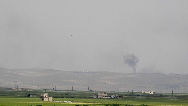 نیروی هوایی سوریه به مواضع تروریست ها حمله کرد - اسپوتنیک ایران  
