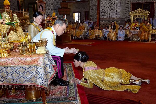 تاجگذاری دختر پادشاه تایلند به عنوان ملکه کشور - اسپوتنیک ایران  