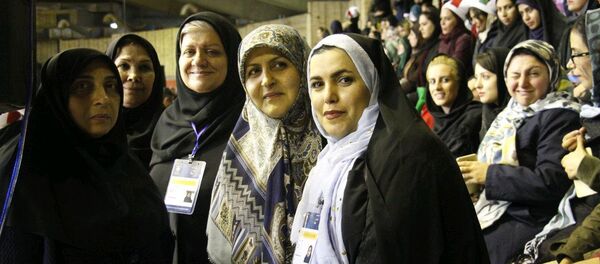 زنان، ریز بین تر و اجرایی تر در قوانین هستند - اسپوتنیک ایران  