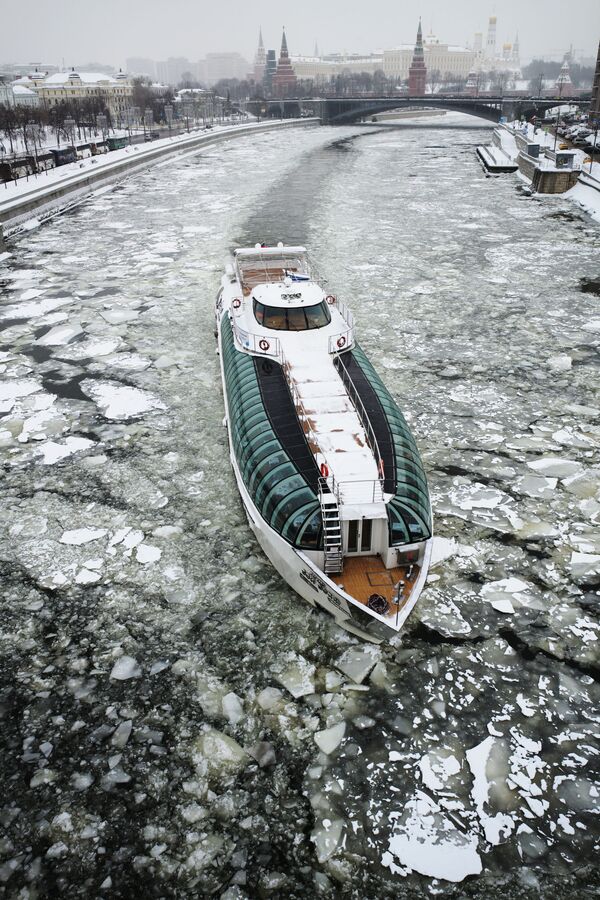 زمانی که مسکو سرد می شود و رودخانه ماسکوا ریکا یخ می زند - اسپوتنیک ایران  