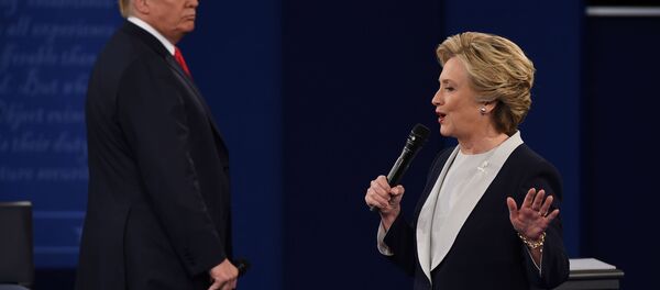 واکنش کلینتون به تنش بین آمریکا و ایران واکنش کلینتون به تنش بین آمریکا و ایران - اسپوتنیک ایران