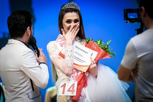 عزیزا کریملی نفر دوم مسابقه زیبایی در آذربایجان - اسپوتنیک ایران  