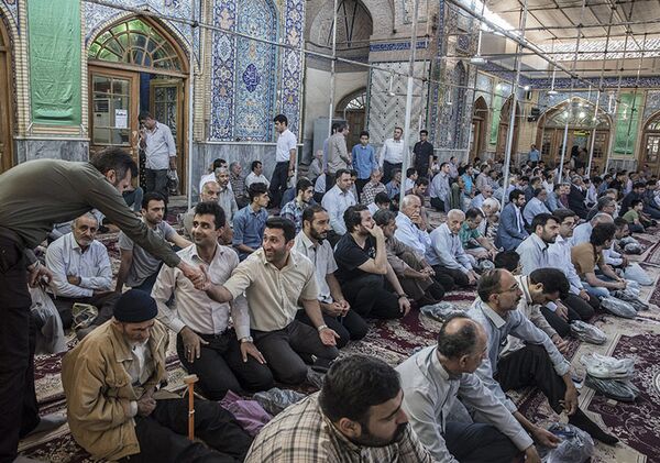 ایرانیان روز عید فطر را جشن می گیرند - اسپوتنیک ایران  
