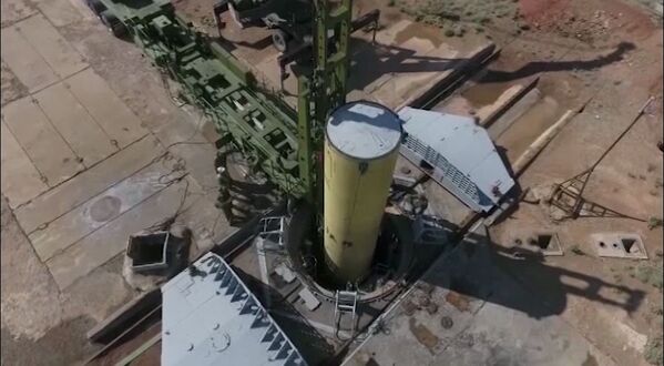 آزمایش جدید سیستم دفاع موشکی روسیه در پایگاه ساری شایگان در قزاقستان - اسپوتنیک ایران  