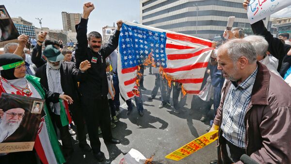 آیا ایرانیان از شعار مرگ بر آمریکا دست برداشته اند؟ - اسپوتنیک ایران  