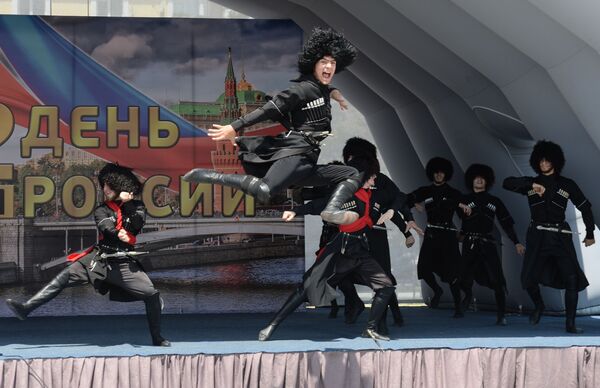 کنسرتی به مناسبت جشن روز روسیه در گروزنی - اسپوتنیک ایران  
