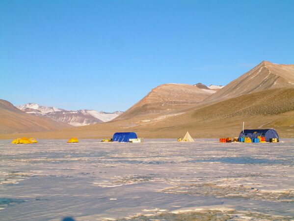 دریاچه «ویدا» در دره ویکتوریا در قطب جنوب - اسپوتنیک ایران  
