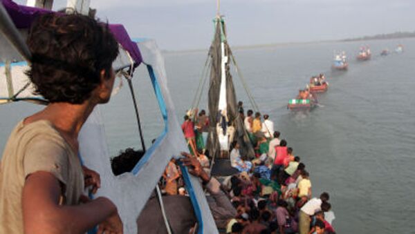 واژگونی کشتی مسافربری در اندونزی کشته برجای گذاشت - اسپوتنیک ایران  