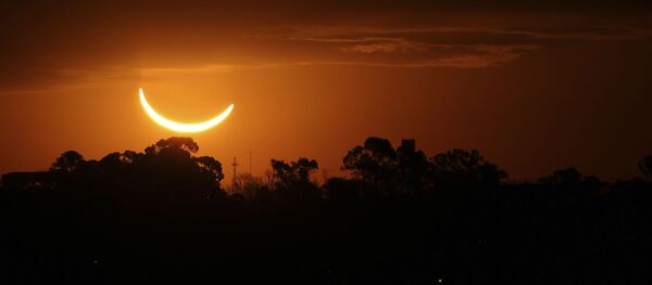 خورشیدگرفتگی کامل در سال 2019 در آرژانتین خورشیدگرفتگی کامل در سال 2019 در آرژانتین - اسپوتنیک ایران