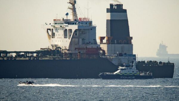مناقشه دیپلماتیک میان اسپانیا و انگلیس در پی توقیف نفتکش ایرانی - اسپوتنیک ایران  