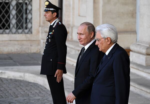 ولادیمیر پوتین رئیس جمهور روسیه و رئیس جمهور ایتالیا سرجو ماتارلا در مراسم دیدار رسمی در رم - اسپوتنیک ایران  
