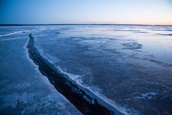 دریاچه اونگیا، در حوزه آبگیر دریای بالتیک قرار دارد و پس از دریاچه لادوگا دومین دریاچه بزرگ اروپا به شمار می‌رود. - اسپوتنیک ایران  