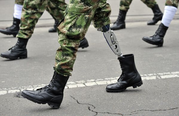 سربازان زخمی شده در رژه  سالگرد  استقلال کلومبیا - اسپوتنیک ایران  