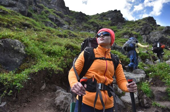کوهنورد هنگام صعود به البروس در کاباردینو بالکاریا - اسپوتنیک ایران  