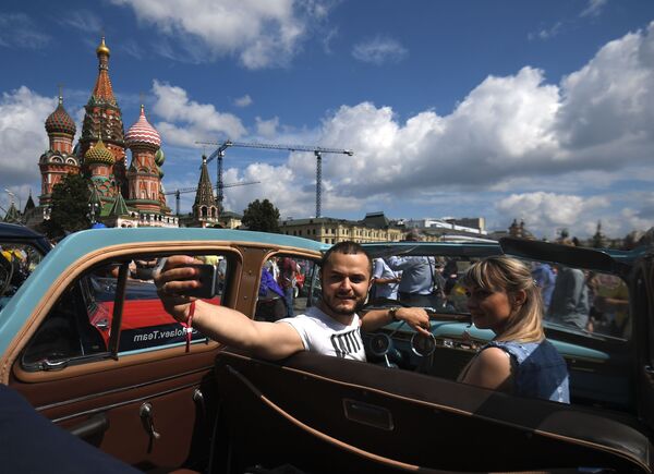 رالی خودروهای کلاسیک در مسکو - اسپوتنیک ایران  