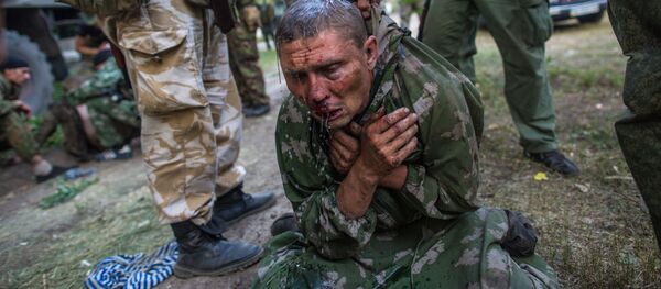 سرباز اوکراینی اسارت گرفته شده در جریان مبارزه در شهر شاخترسک - اسپوتنیک ایران  